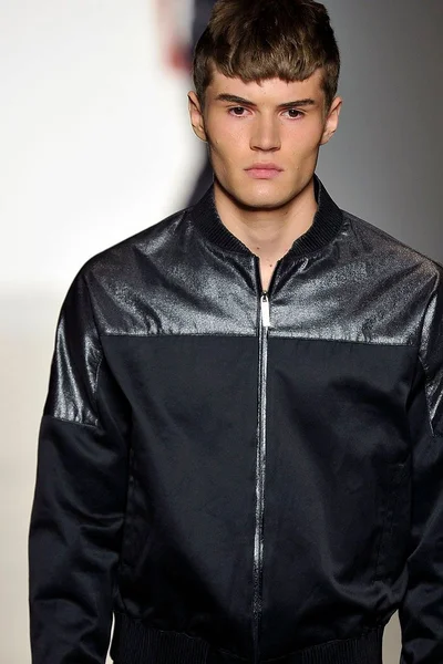 Look 2